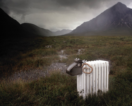 Sophie Marsham, Radiator Sheep, 2003, Mixed Media, Metall, Stahl, 90 x 40 x 100 cm, photographed in the Highlands of Scotland