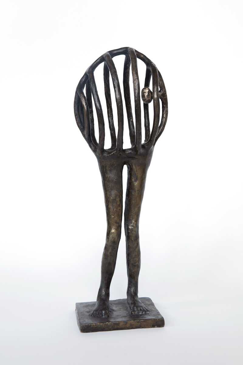 cageman_brons_va_Fleur van den Berg_artist_fotografie Richard Willebrands.jpg