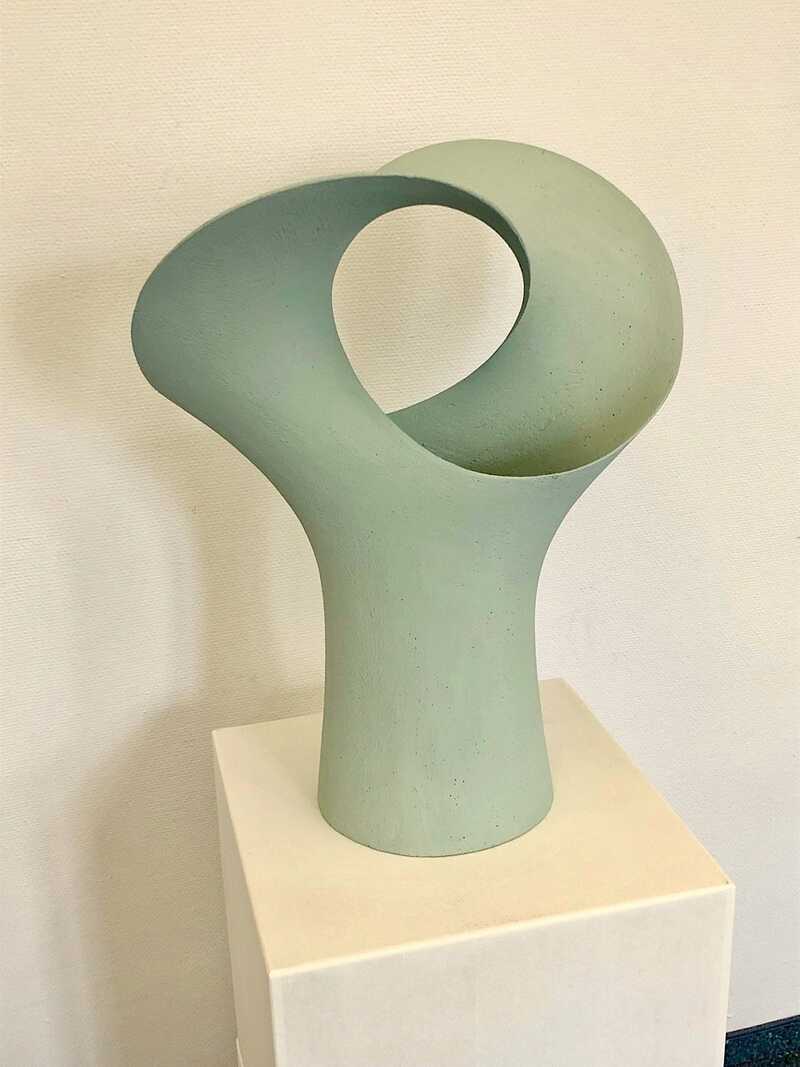 Dualyt, 1995,                                                        Plastik 50 x 59 x 28 cm.jpg