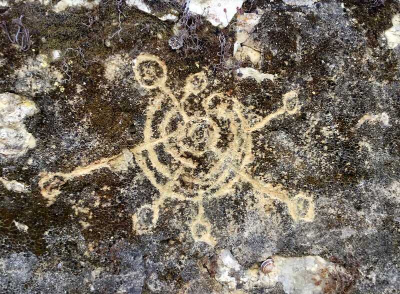 petroglyph moledo.jpg