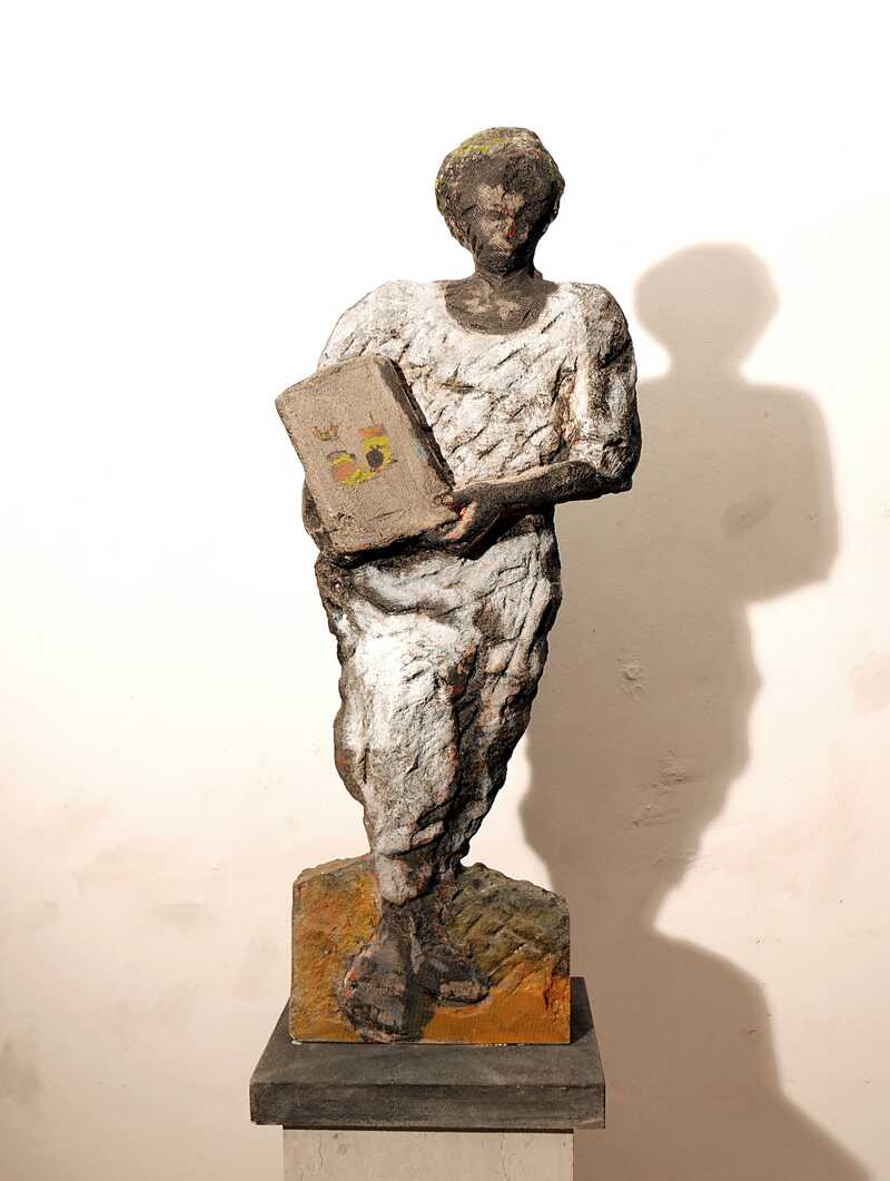 WASSERTRÄGER, Thüster Kalkstein, Schwarz-Weiß-Belichtung, Tusche, Acryl, 81 x 32 x 8 cm_0.jpg
