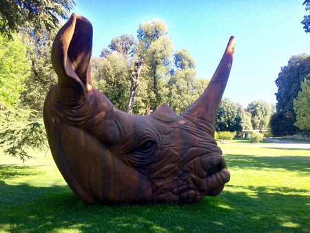 Stefano Bombardieri, Testa di Rinoceronte, Fiberglas, 500 x 270 x 270 cm, Parco della Gherardesca (The Four Seasons Park), © Four Seasons Hotel.