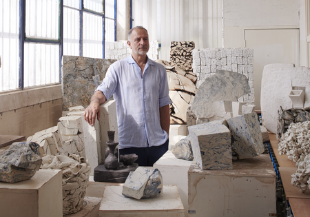 1_Portrait_of_Fernando_Casasempere_in_his_studio_Photo_by_Sylvain_Deleu_courtesy_of_the_artist_24b7dadc90deeb088b0c3e085070f7a9.jpg