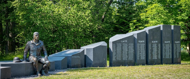II MS Memorial to the fallen Hiiumaa in KÃ¤rdla, Estonia, 2012 by Elo Livv.jpg
