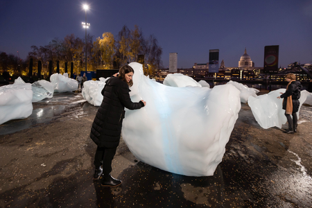 Ice Watch by Olafur Eliasson and Minik Rosing. Supported by Bloomberg<br />Installation: Bankside, outside Tate Modern, 2018. Photo: Justin Sutcliffe © 2018 Olafur Eliasson