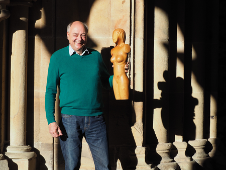 Christian Friederichs and his sculpture „Mein Atem voller Frühlingsluft“ (“Deep Breath of Spring Air”)