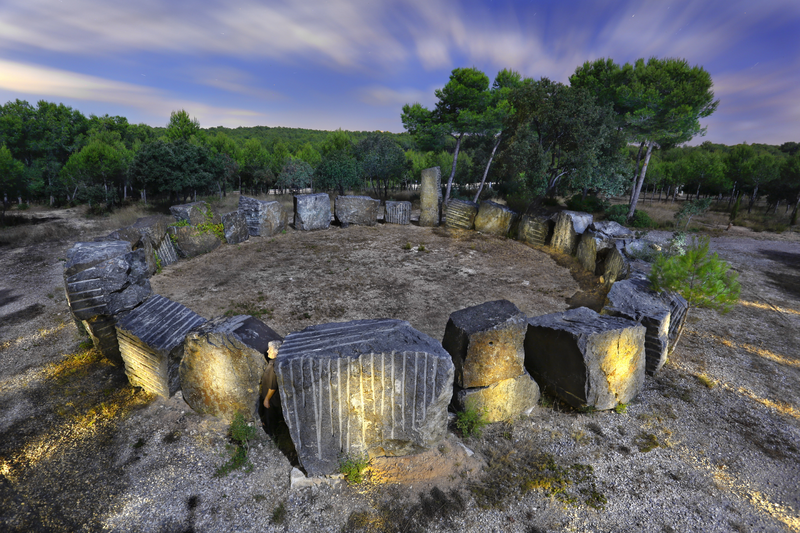 Rufino Mesa, "Stone Ring" (1975-2001). Black granite from the former U.S.R.S.S. 17m. diameter X 3.20 m.