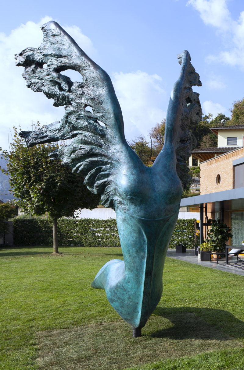 "Wings" bronzo unico H4m. Muzzano Villa Privata .tif