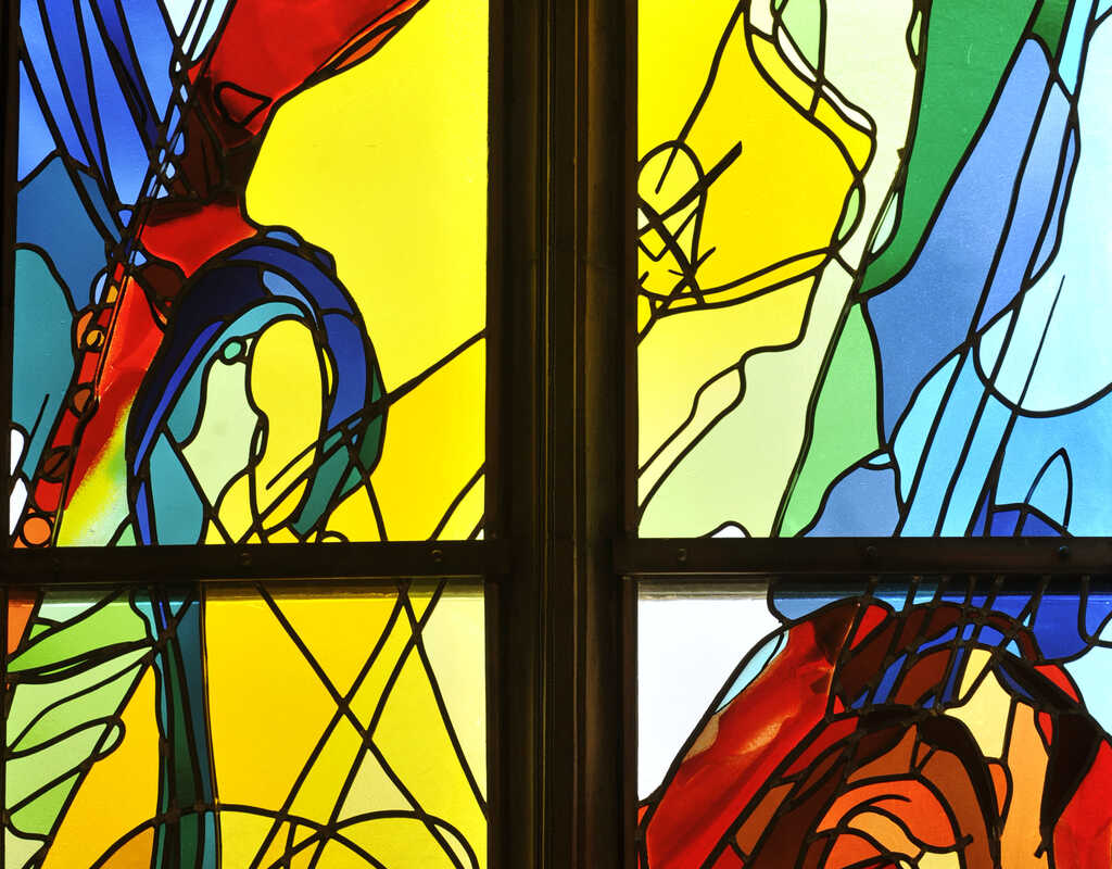 The Art of Annemiek Punt: Two Abstract Stained Glass Windows in 