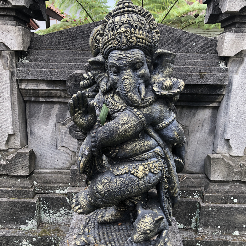 Sculpture of the god Ganesha as a guardian in the entrance hall of a traditional house complex of the Keliki painter Maestro Keliki Kawan I Made Sutama near Ubud, Bali. Photo: Monika Majer