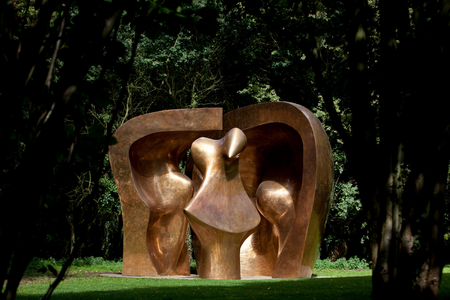 Henry Moore, Large Figure in a Shelter 1985-86 (LH 652c cast 0), bronze, Perry Green. Photo Jonty Wilde © The Henry Moore Foundation 2023