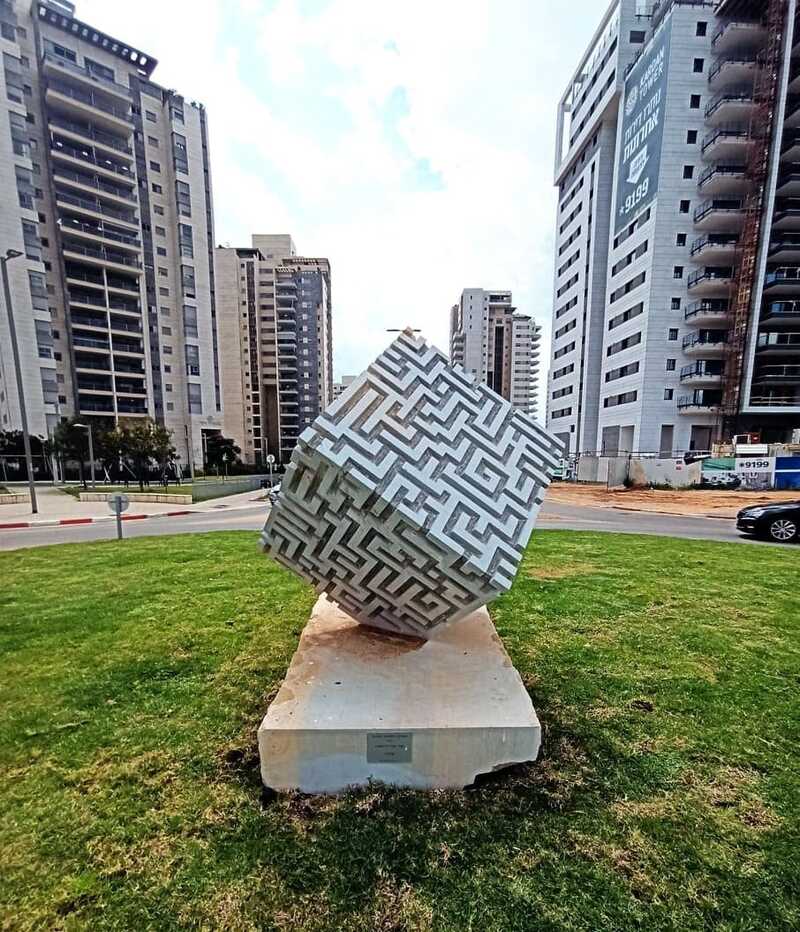 In the search of Liberty, Stone, 2,70mx2,60mx2,40m, Ganei Tikva, 2020  .jpg.jpg