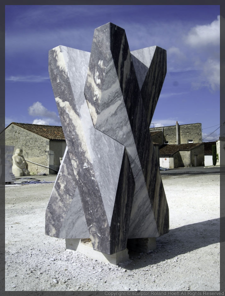 Frankreich 2016<br /><br />Internationales Monumental Skulptur Symposium Julienne<br /><br />” X – MEANDER OF LIVE ”