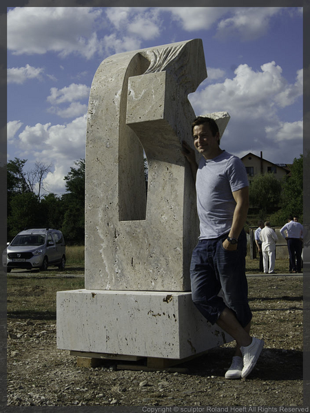 Rumänien 2017<br /><br />Internationales Monumental Skulptur Symposium Caransebes<br /><br />” FORCE OF ATTRACTION ”