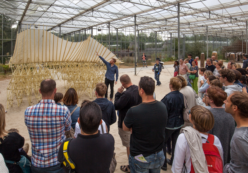 Marek Wolynski giving a curatorial tour of Theo Jansen_s retrospective, Verbeke Foundation 2016, Photo Courtsey Karolina Slup