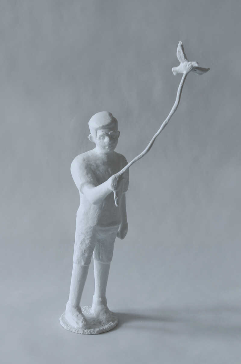 Miro Trubač, Learn to Fly, 2019, coloured epoxide, 35x16x10 cm.JPG
