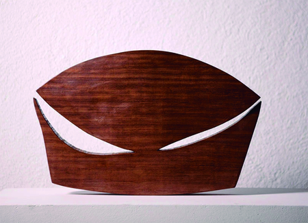 Lluís Ventós, Ngalawa 7, 2013. Madera de bubinga, 35,5 x 56 x 5 cm. © Lluís Ventós