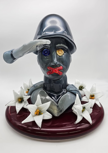 Barry Wolfryd, Salute to the Past,  2023, Murano Glass, 47 x 38 x 34 cm