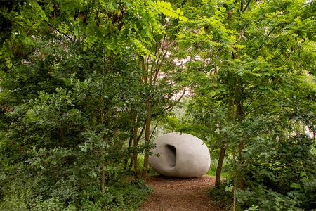 Louis De Cordier, Belly, 2019