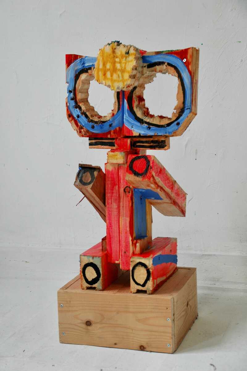 animal spirit-uil-hout-div lak,pigment 2023 65cm  hoog