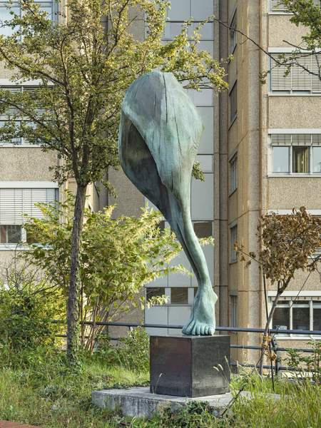 Alexander Polzin: Engel - Shooting Clouds I | Bronze | 2013 | 220 x 80 x 60 cm | Leihgabe des Künstlers | Foto Roman März