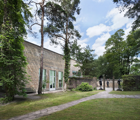 Gartenansicht GKM. Bildarchiv Georg Kolbe Museum, Foto Enric Duch
