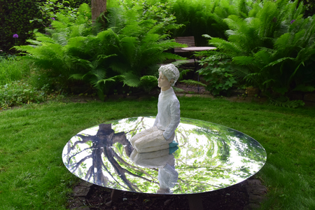 Hirofumi Fujiwara, NEUTOPIAN (Echo), 2024, 61 x 35 x 40 cm