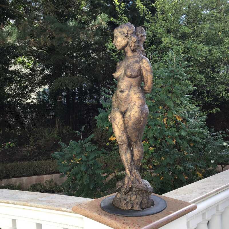 Stehende weibliche Figur (Claudia, bronce sculpture)
