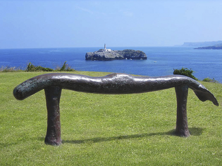 Riera i Aragó- Large soft submarine, 1988, Santander  © Riera i Aragó