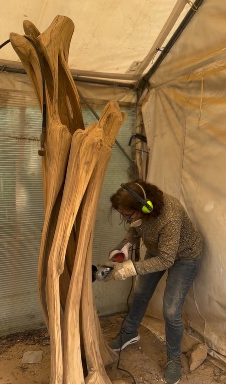Yke Prins working at Palmyra Sculpture Centre