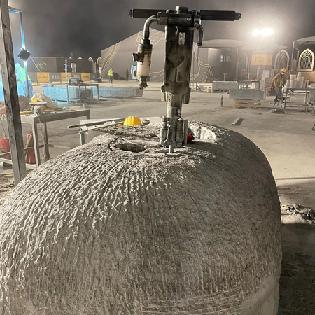 Bertha Shortiss, work in progress, Tuwaiq Sculpture Symposium, 2023