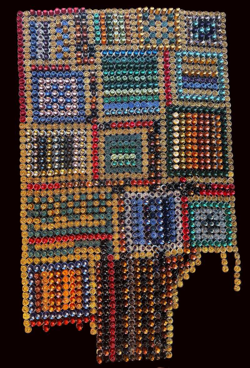 5. Kapsewandbaum, 115x195x3, 2026,Kaffeekapseln, Draht, Stoff