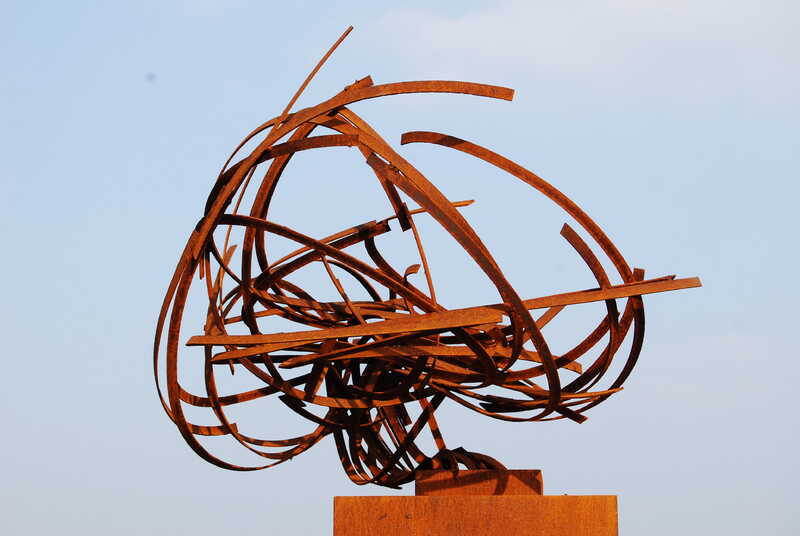 Gone with the wind 2009 Cortenstaal Hoogte 170 cm.