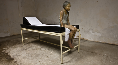 Sofie Muller, Tristan, 2008 painted bronze