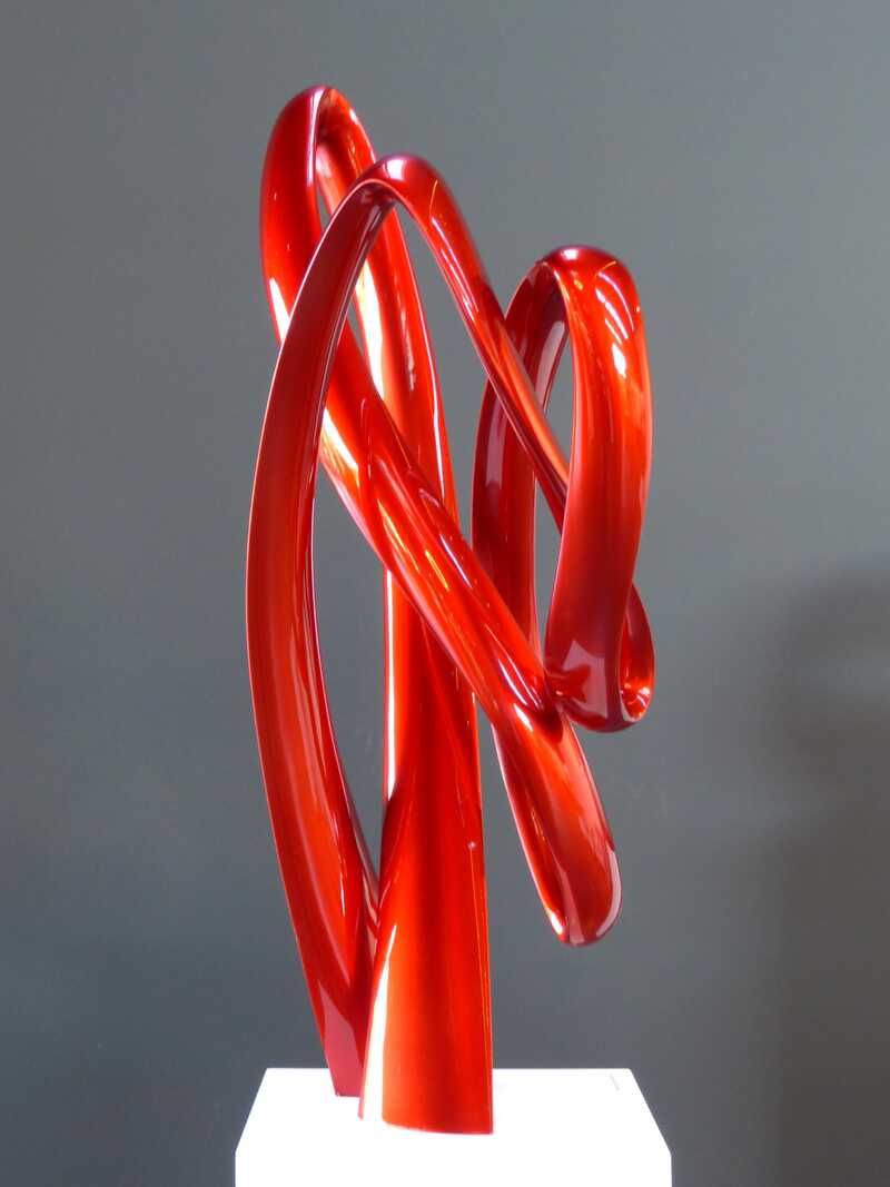 Wiebke Bader_Leben I_2024_Kunststein und Lack_Edition 1von9_108x50x41 cm_