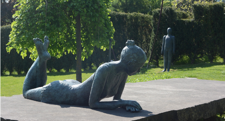 Susanne Kraißer, "Auszeit" im Skulpturenpark Kränzelhof. Foto: Robert Bernadi
