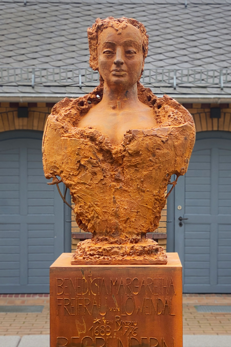 Anna Franziska Schwarzbach - Denkmal Freifrau von Löwendal - 300 Jahre Kunstguss Lauchhammer 2025