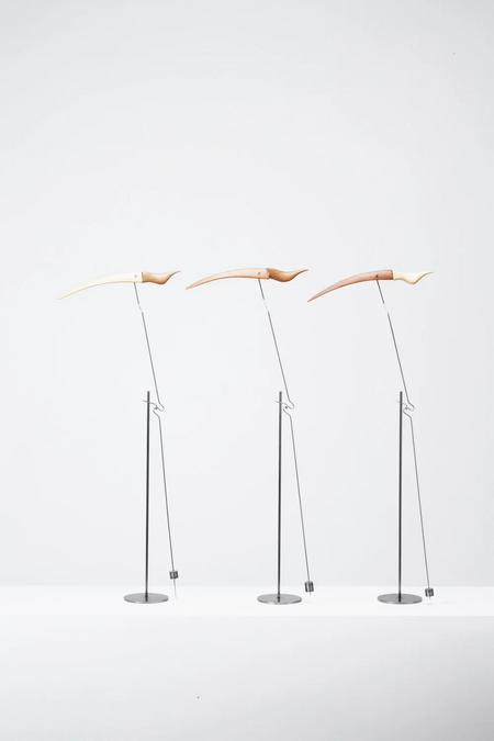 Antoni Yranzo, Mobile (2010). Pieces of cedar wood, some combined with Nordic pine. 22 x 56 cm. Metal base 7.50 cm.