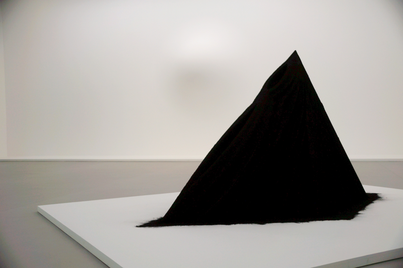 Anish Kapoor, Mother as a Mountain, 1985 1992, Foto Gerrit Jan Hoogland