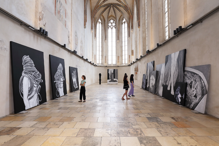 SOLI KIANI, Hope moves History towards Freedom 27.07. - 26.10.2026 Dominikanerkirche Krems. Copyright Kunstmeile Krems, Foto: Christian Redtenbacher