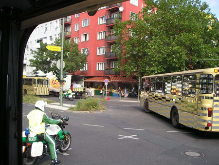 City-tour with police escort, 2004 – photo: Gisela Weimann
