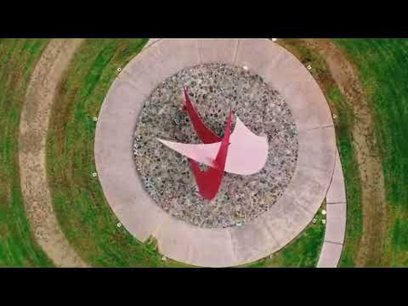 Visión actualizada de la escultura monumental: "Portal de la Serenidad" instalada en Zibata. Querétaro. México en el año 2013. Vídeo realizado por Paco Juare...