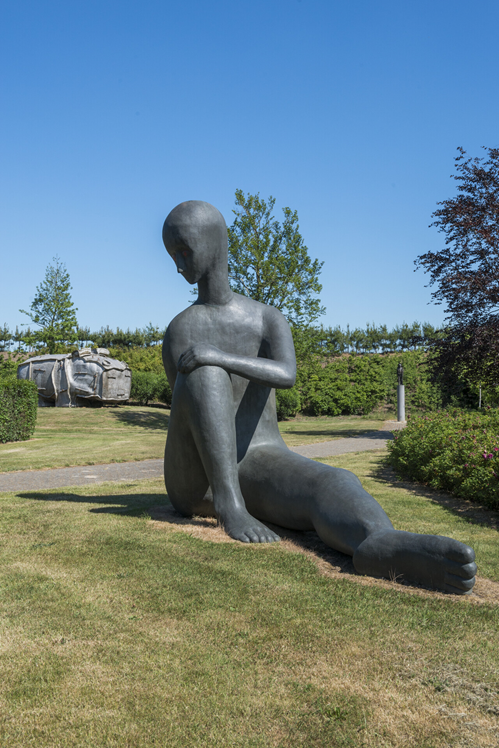 Henk Visch (1950, NL), "You Cannot Escape the Consequenses of Your Own Choice", 2011, bronze