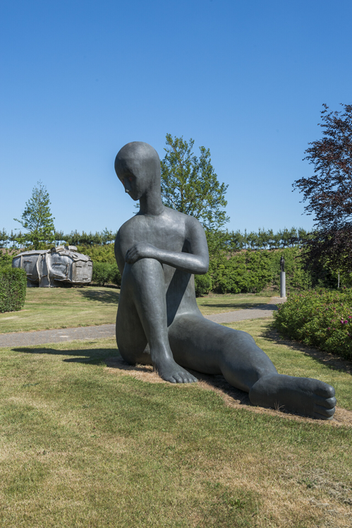 Henk Visch (1950, NL), "You Cannot Escape the Consequenses of Your Own Choice", 2011, Bronze