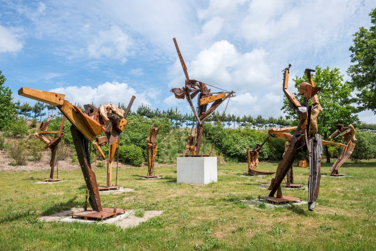 Ivan Cremer (1984, NL) The Birth of Apollo, 2019, scrapwood, metal, photo courtesy the artist